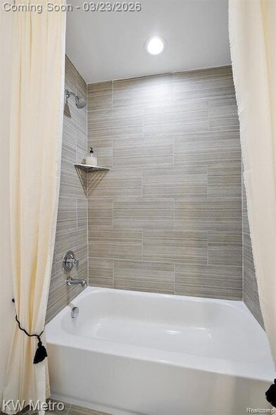 Building Photo - 5931 Stella Dr