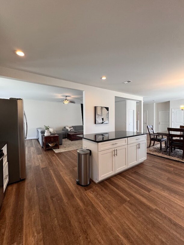 Building Photo - Ask us how to get FREE RENT!