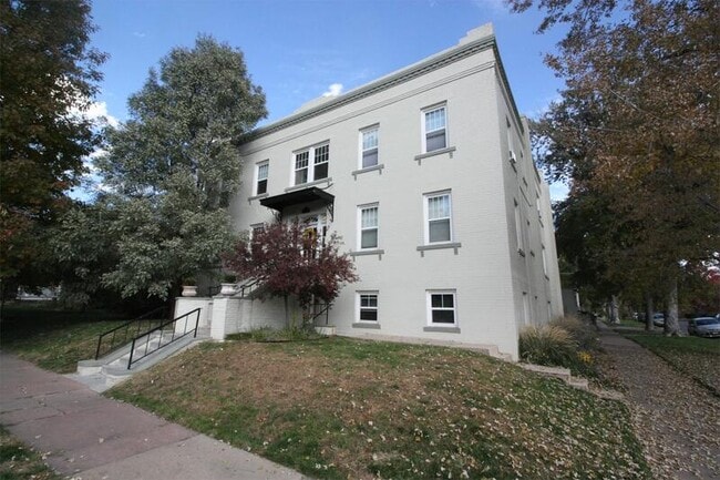 Building Photo - 504 Pearl St