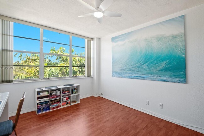 Building Photo - 2771 Taft St