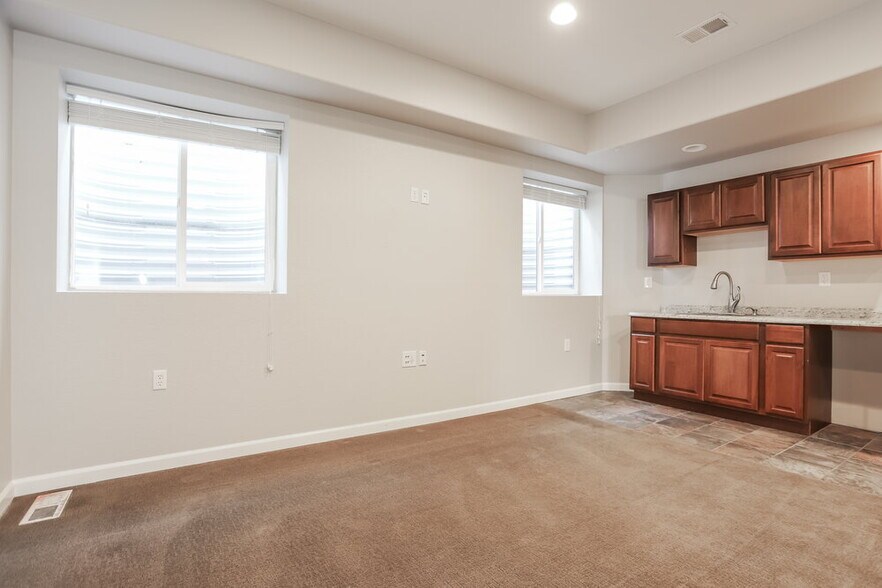 Building Photo - 3835 Cadence Dr