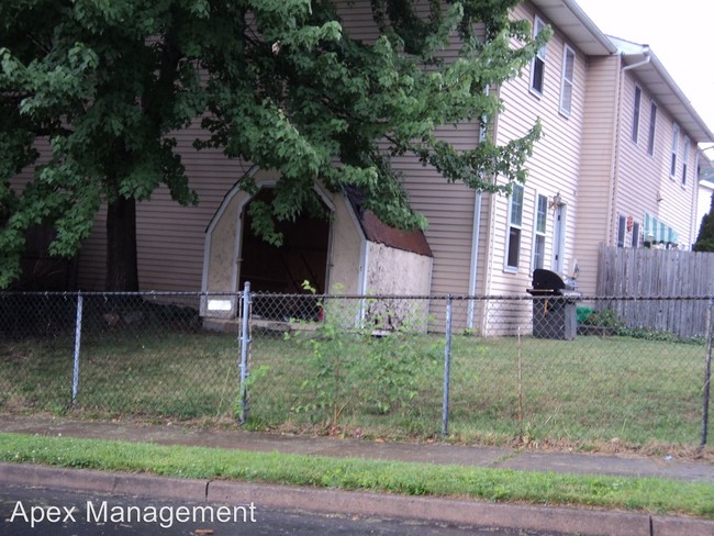 Building Photo - 3 br, 1.5 bath House - 2830 KLEIN ST.