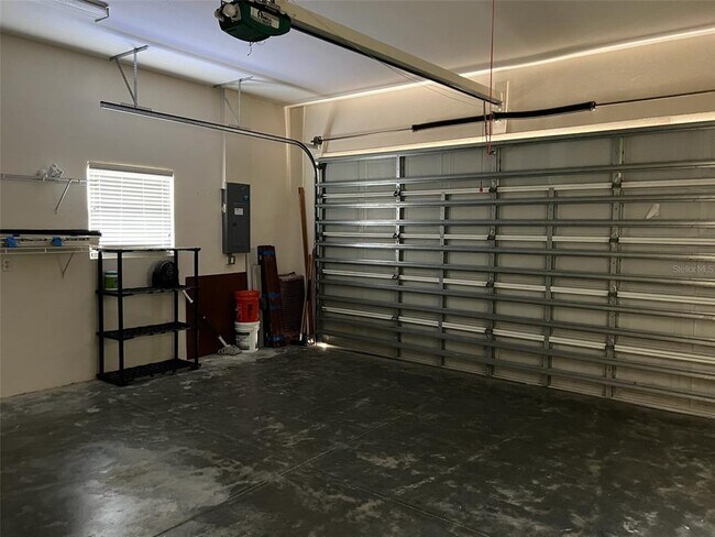 Building Photo - 1052 S Hartsdale St