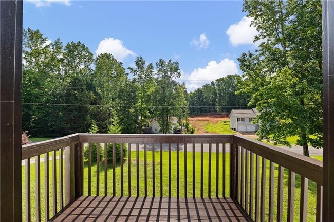 Building Photo - 387 Pine Acres Dr