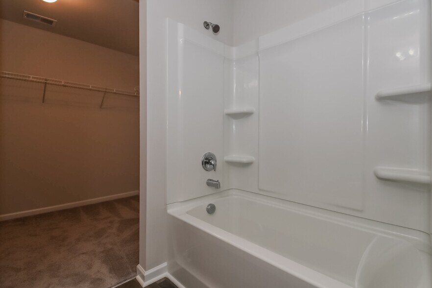 Building Photo - 222 Saddle Brooke Trce