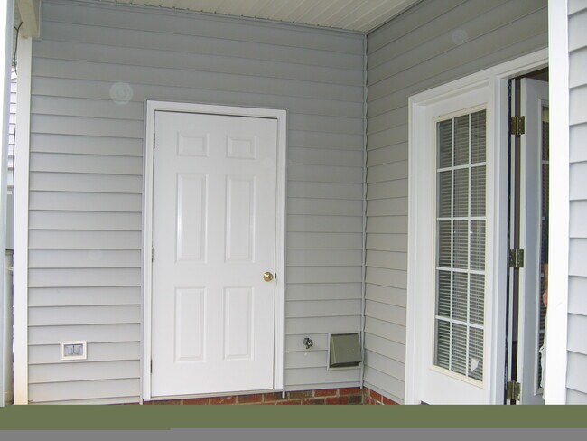 Building Photo - 2605 Broad Oaks Pl