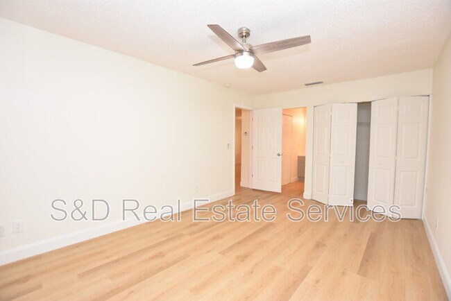 Building Photo - 2025 Sylvester Rd