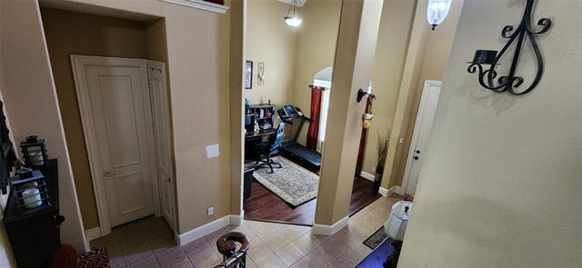 Building Photo - 1001 Llano Trce