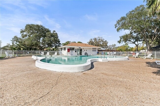 Building Photo - 6112 Hidden Oaks St