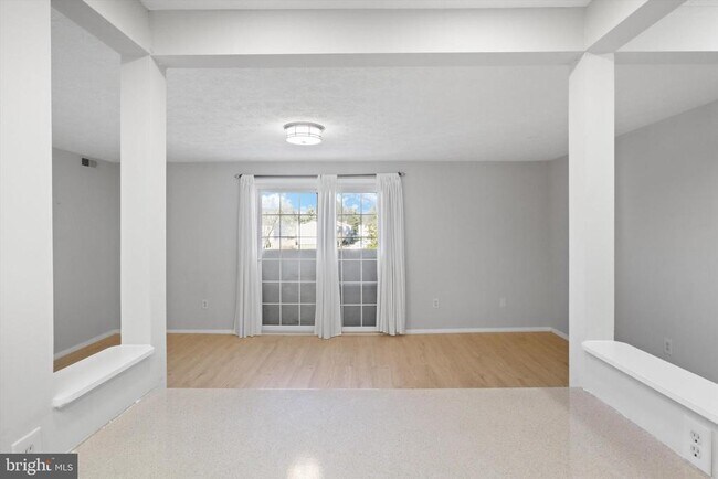 Building Photo - 8385 Brockham Dr
