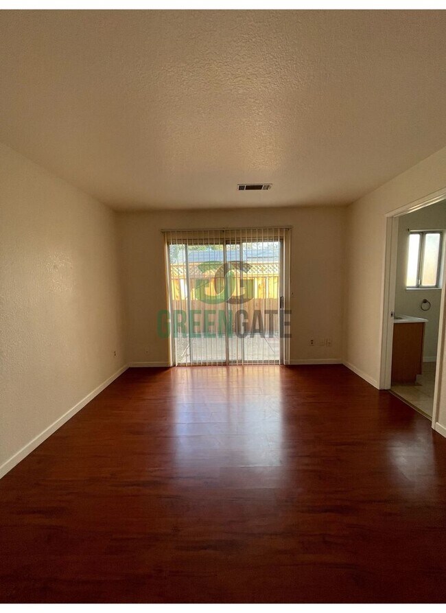 Building Photo - 177-179 Manzanita Lane