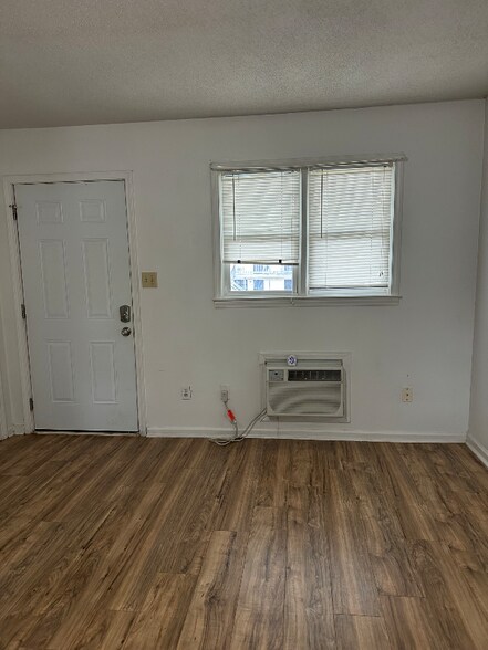 Building Photo - 1923 Norwood St SW