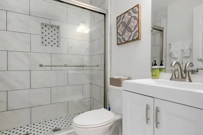 Building Photo - 2539 Trinidad St