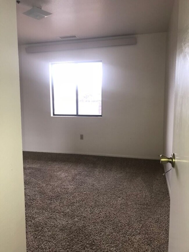 Building Photo - 7665 Spouse Dr