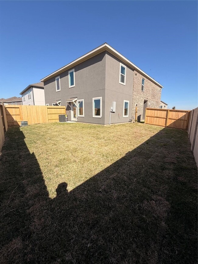 Building Photo - 2226 Salinas Dr