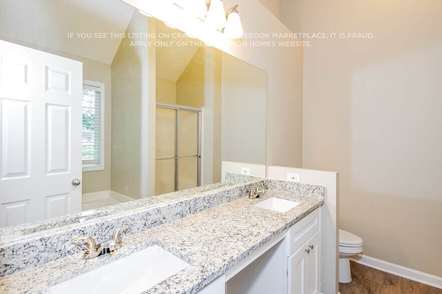 Building Photo - 595 Regal Lady Ct
