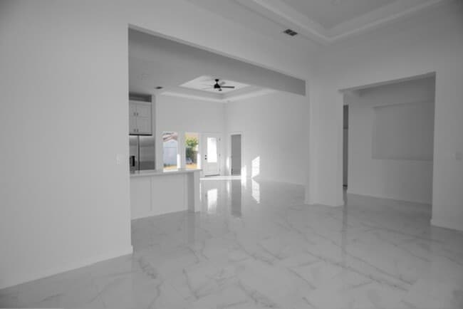 Building Photo - Spacious 4BR House in Mission