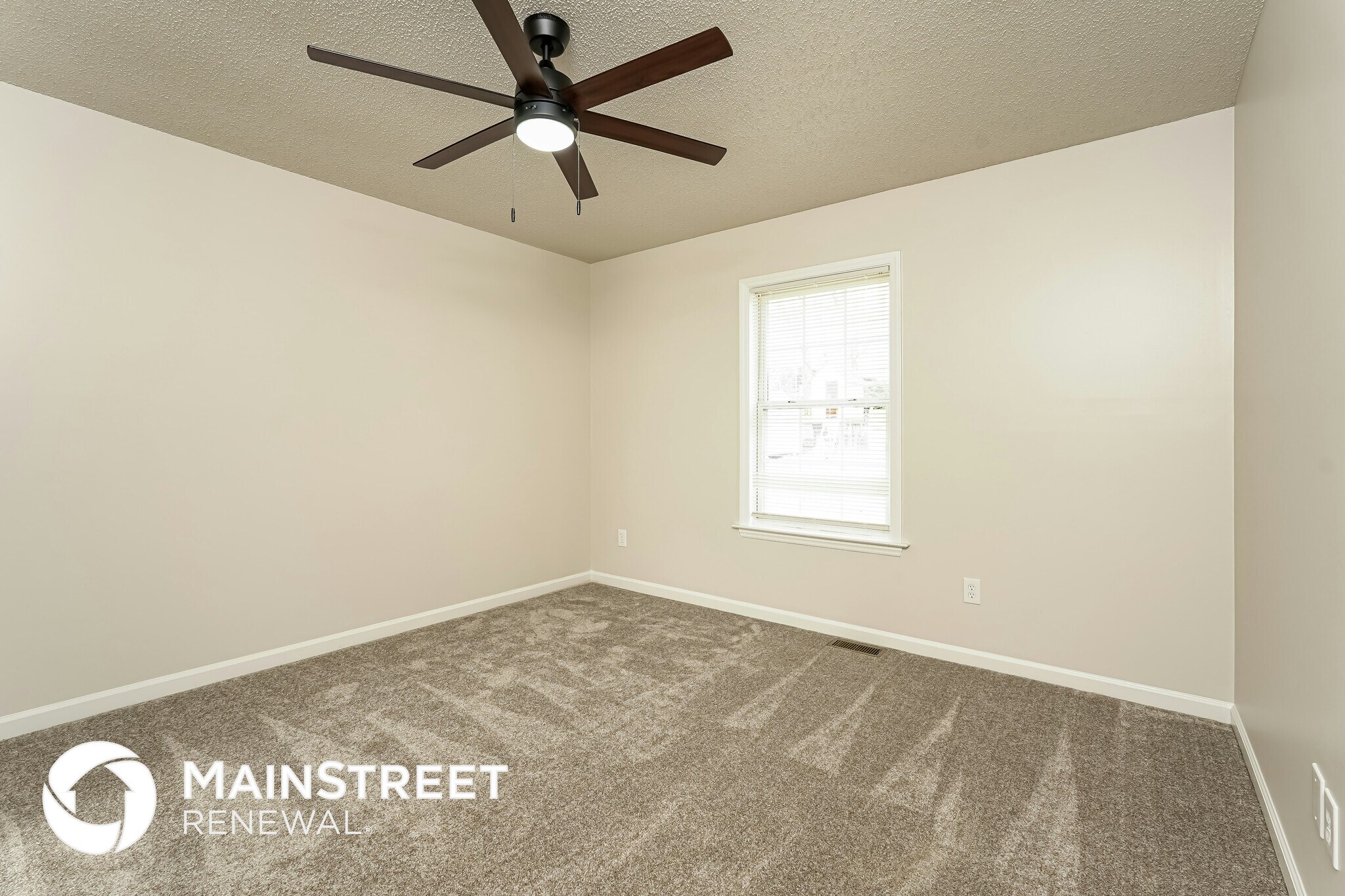 Building Photo - 1 Savannah Ln