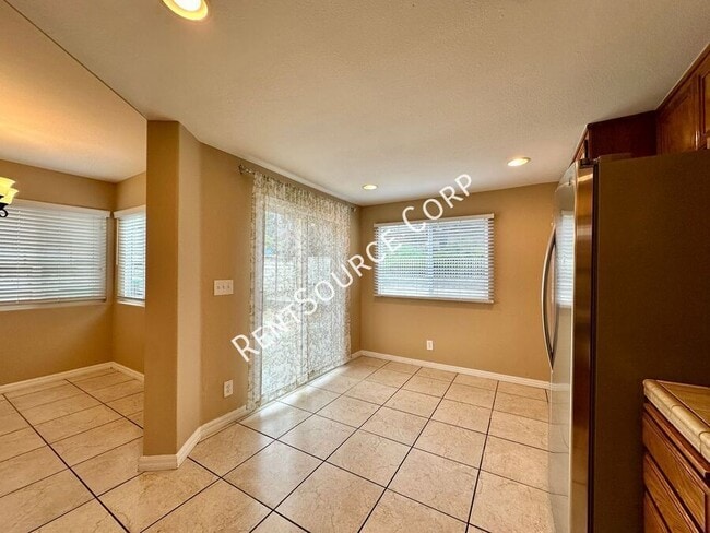 Building Photo - 25823 Dickens Ct