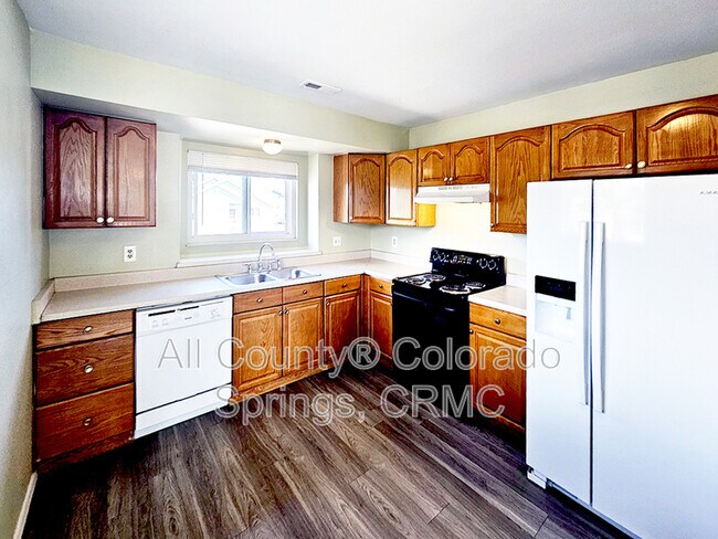 Building Photo - 1010 Mazatlan Cir