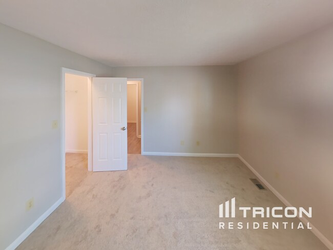 Building Photo - 3149 Sextant Dr