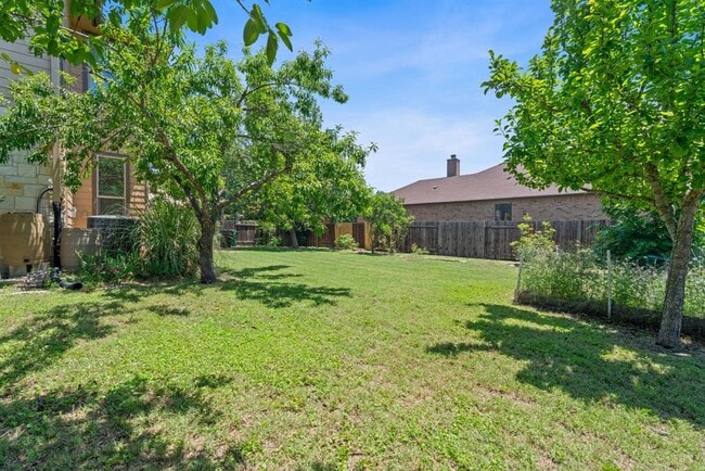 Building Photo - 1109 Hyde Park Dr