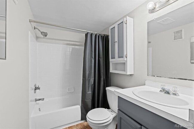 Building Photo - 162 Princeton Dr