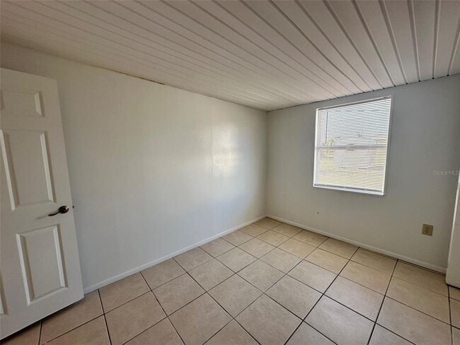 Building Photo - 6025 Deming Ave