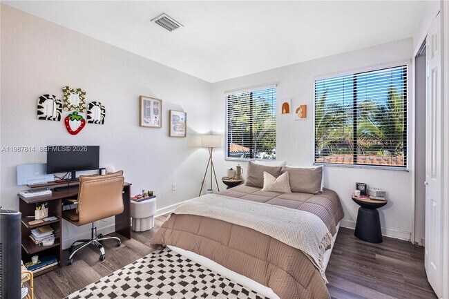 Building Photo - 7726 SW 193rd Ln