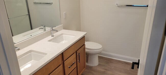 Building Photo - 214 Santos Ln