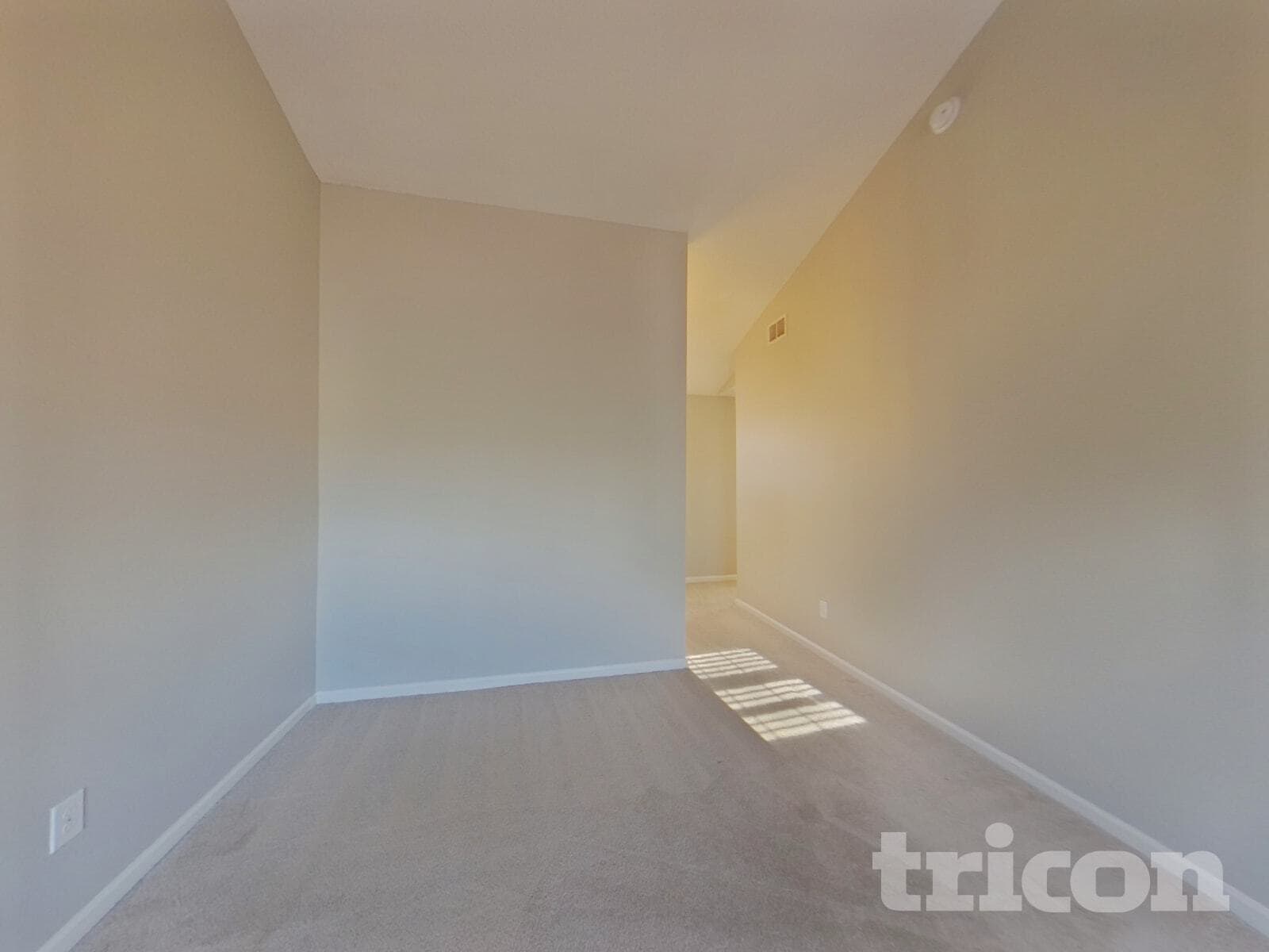 Building Photo - 732 Elderberry Ln