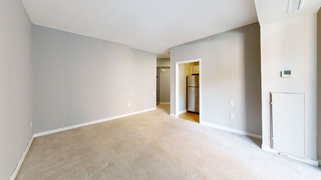 Building Photo - 3D Virtual Tour: https://my.matterport.com...