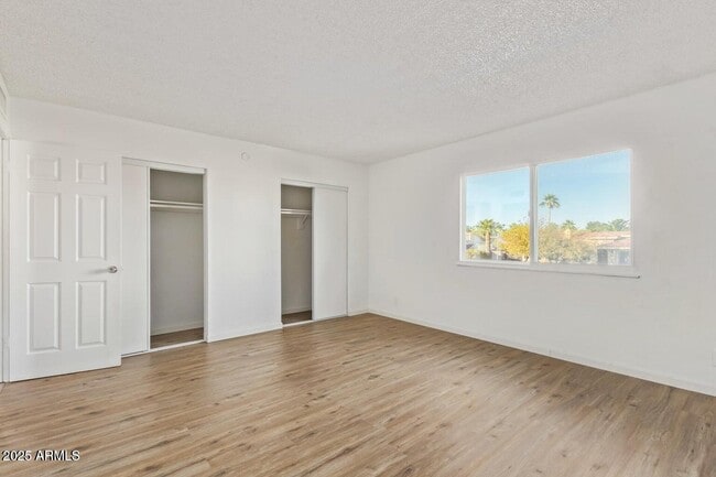Building Photo - 17042 E Calle Del Oro