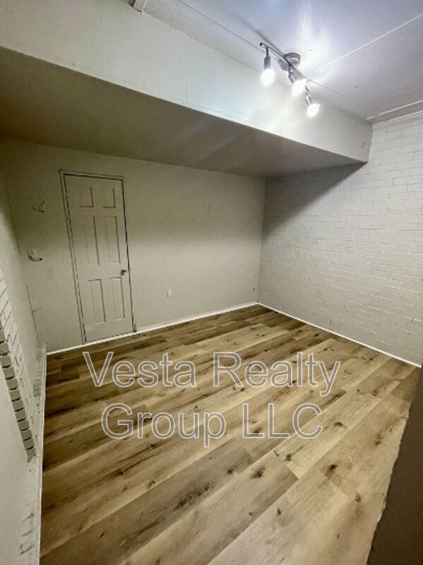 Building Photo - 1595 Winston Dr