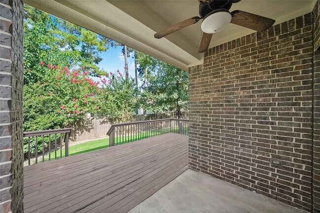 Building Photo - 126 Springshed Pl