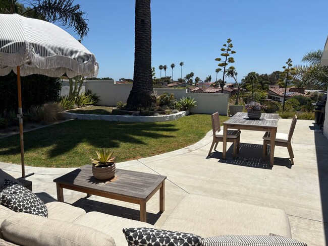 Building Photo - Great private location from this Fully ren...