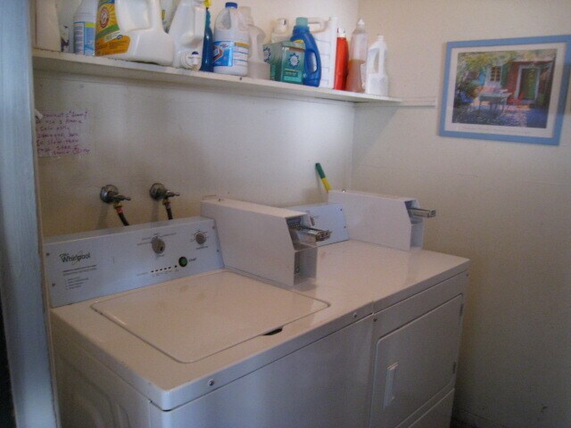 Building Photo - 1110 Stannage Ave