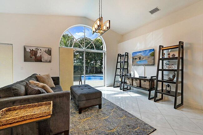 Building Photo - 18965 Adagio Dr