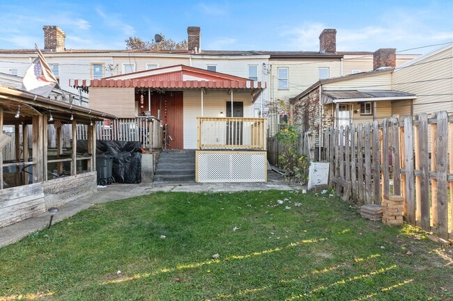 Building Photo - 2 Bed 1 bath House