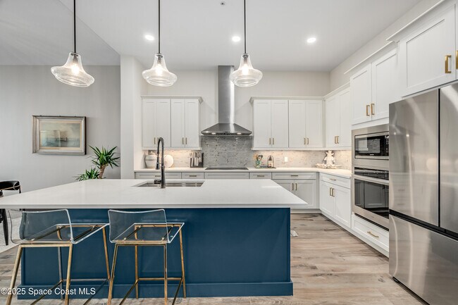 Building Photo - 225 Strand Dr