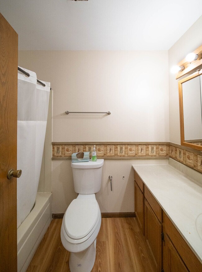 Building Photo - 3516 Kings Lair Dr