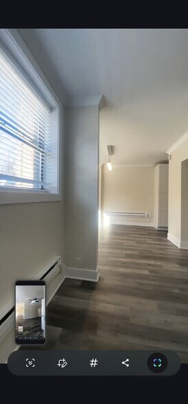 Building Photo - 3824 N Greenview Ave