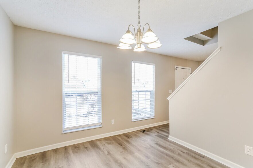 Building Photo - 1056 Leclerc Pl