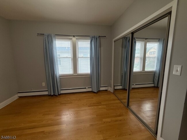 Building Photo - 28 Sabina St