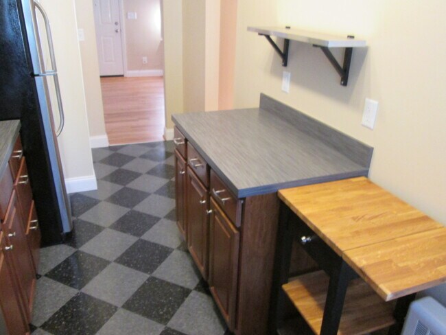 Building Photo - Updated 3 BR Townhome - North Hampden!