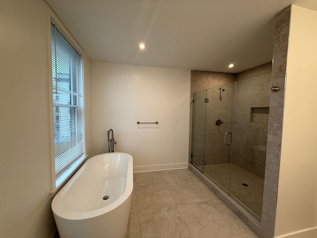 Building Photo - 1259 N 23rd St