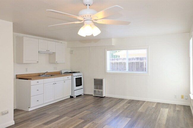 Building Photo - Cozy Studio w/ Private Fenced-In Yard and ...