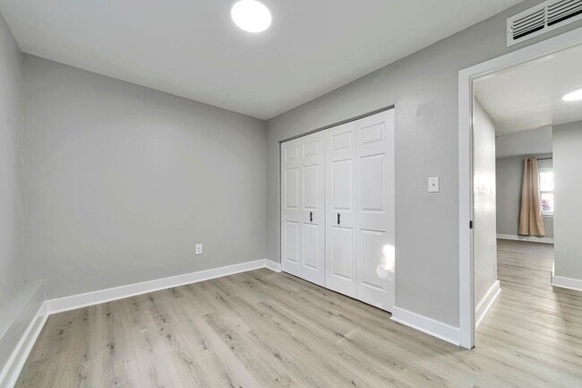 Building Photo - 616 N 21st St