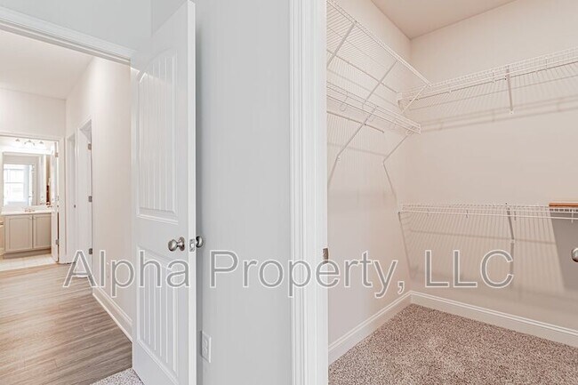 Building Photo - 73 Tannery Dr
