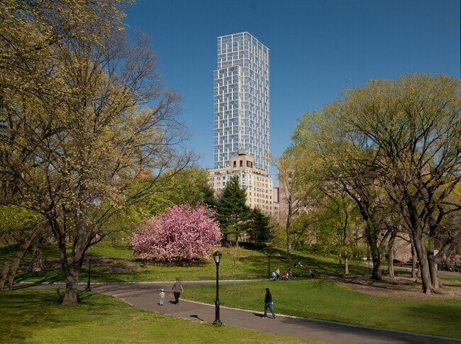 Building Photo - 1214 5th Ave